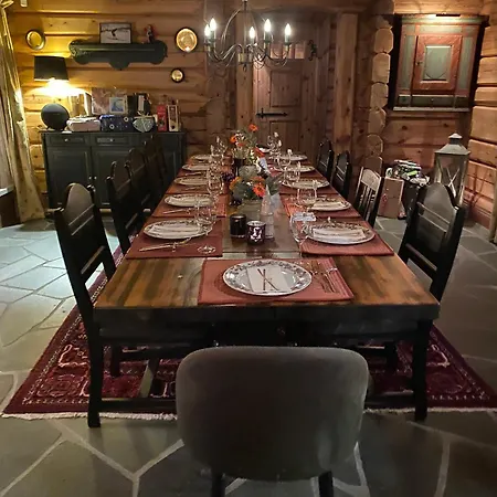 Cozy Family With Stunning Location On 別荘 Golsfjellet