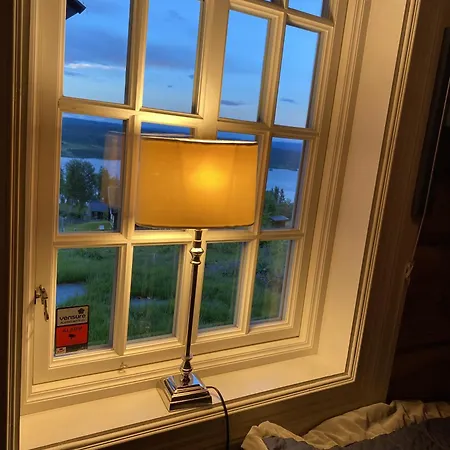 Cozy Family With Stunning Location On