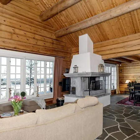 Cozy Family With Stunning Location On Holiday home
