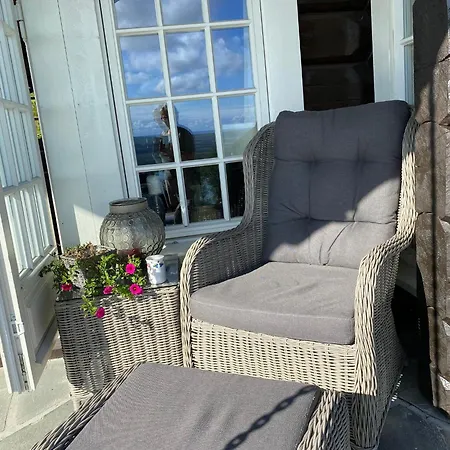 Cozy Family With Stunning Location On