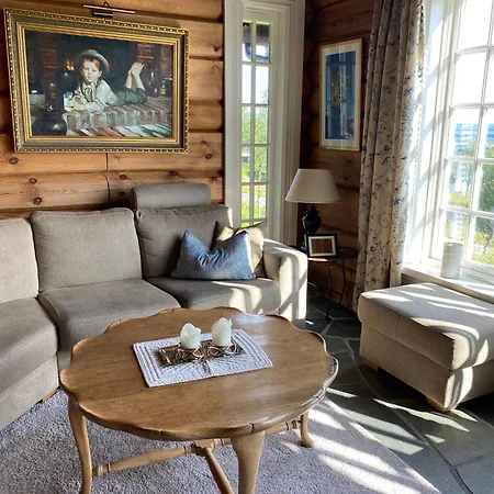 Hébergement de vacances Cozy Family With Stunning Location On