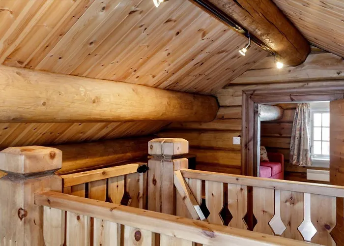 Cozy Family With Stunning Location On Golsfjellet