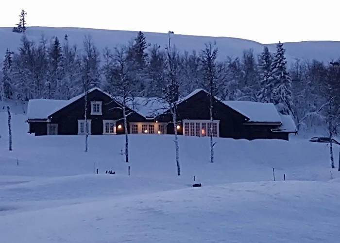 Cozy Family With Stunning Location On Сasa de vacaciones